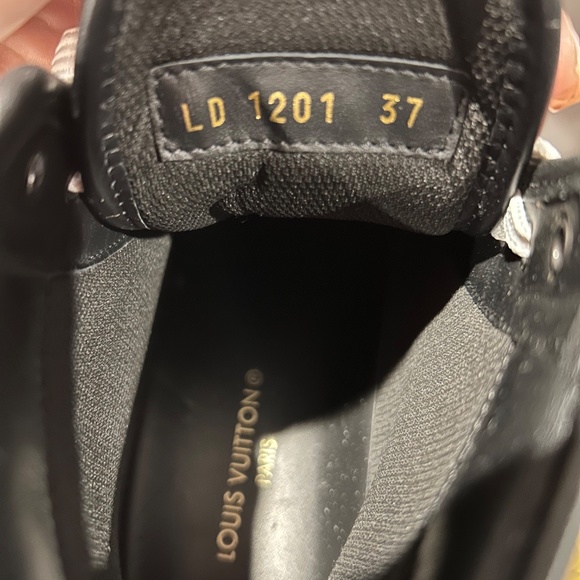 Louis Vuitton high top canvas sneakers - Picture 4 of 4